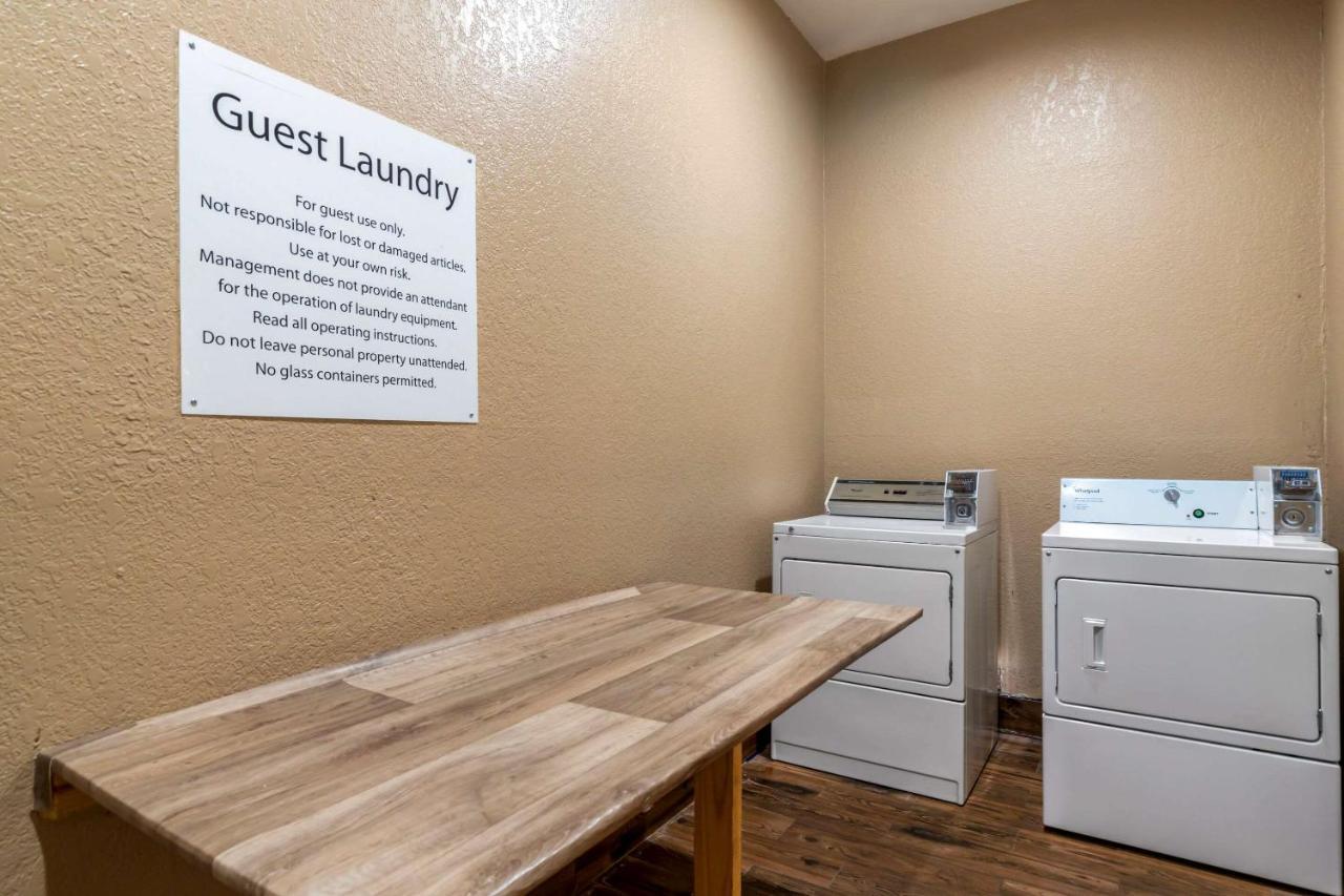 Comfort Inn & Suites Near Six Flags & Medical Center San Antonio Bagian luar foto