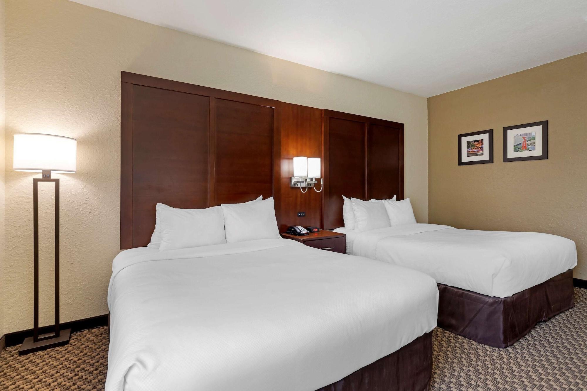 Comfort Inn & Suites Near Six Flags & Medical Center San Antonio Bagian luar foto