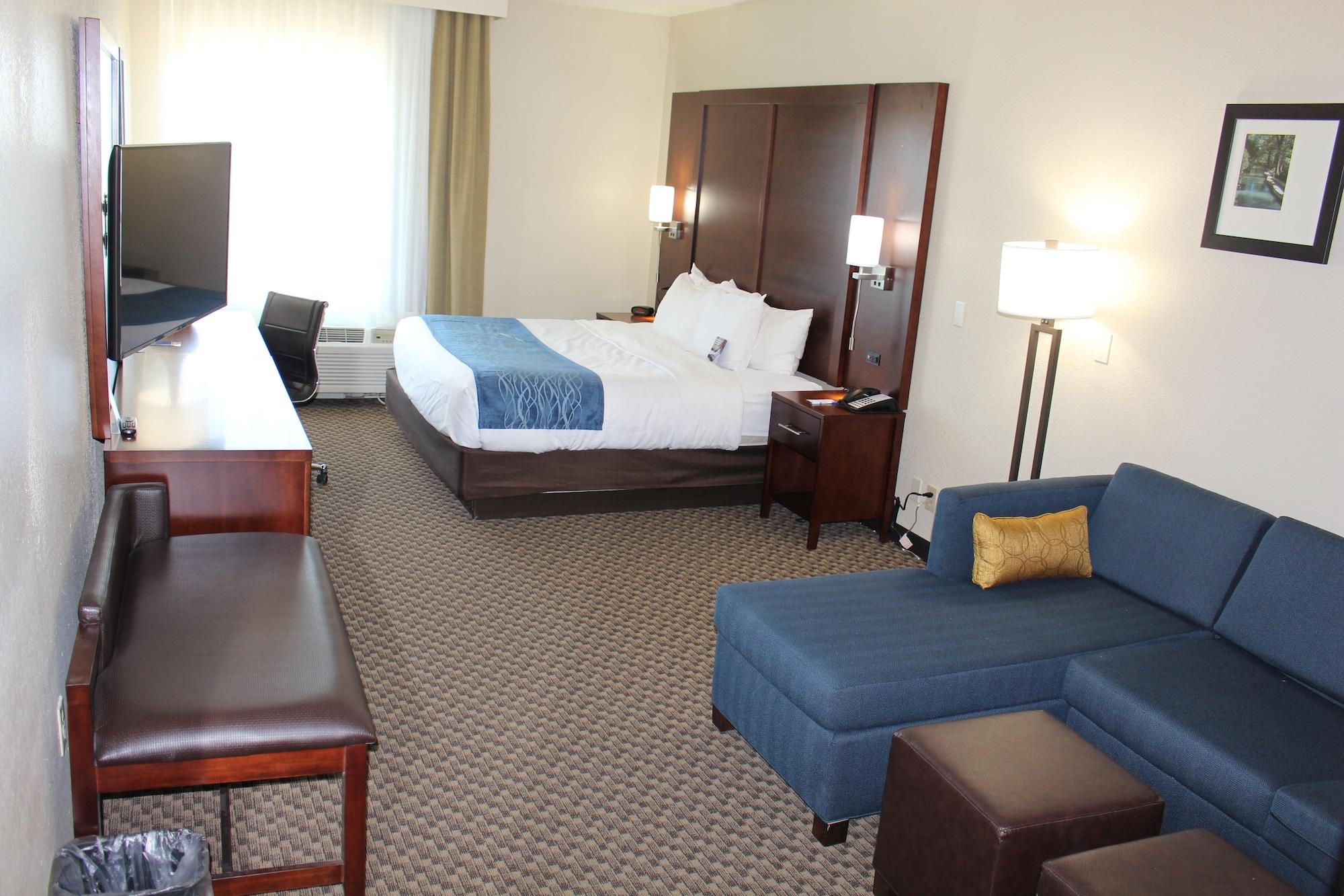 Comfort Inn & Suites Near Six Flags & Medical Center San Antonio Bagian luar foto