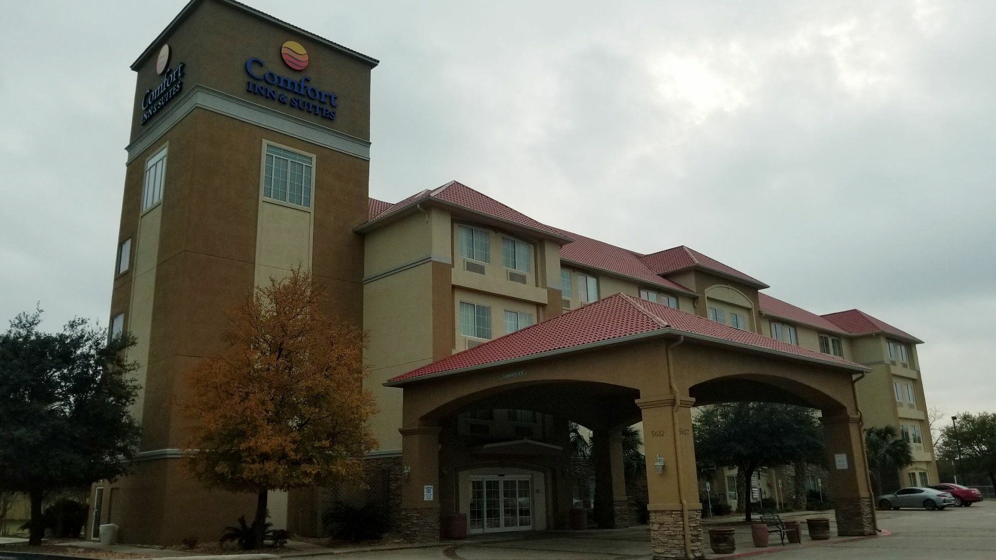 Comfort Inn & Suites Near Six Flags & Medical Center San Antonio Bagian luar foto
